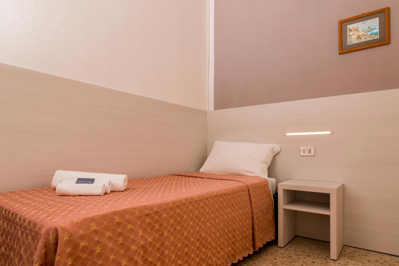 Hotel Lydia Cervia Eksteriør billede