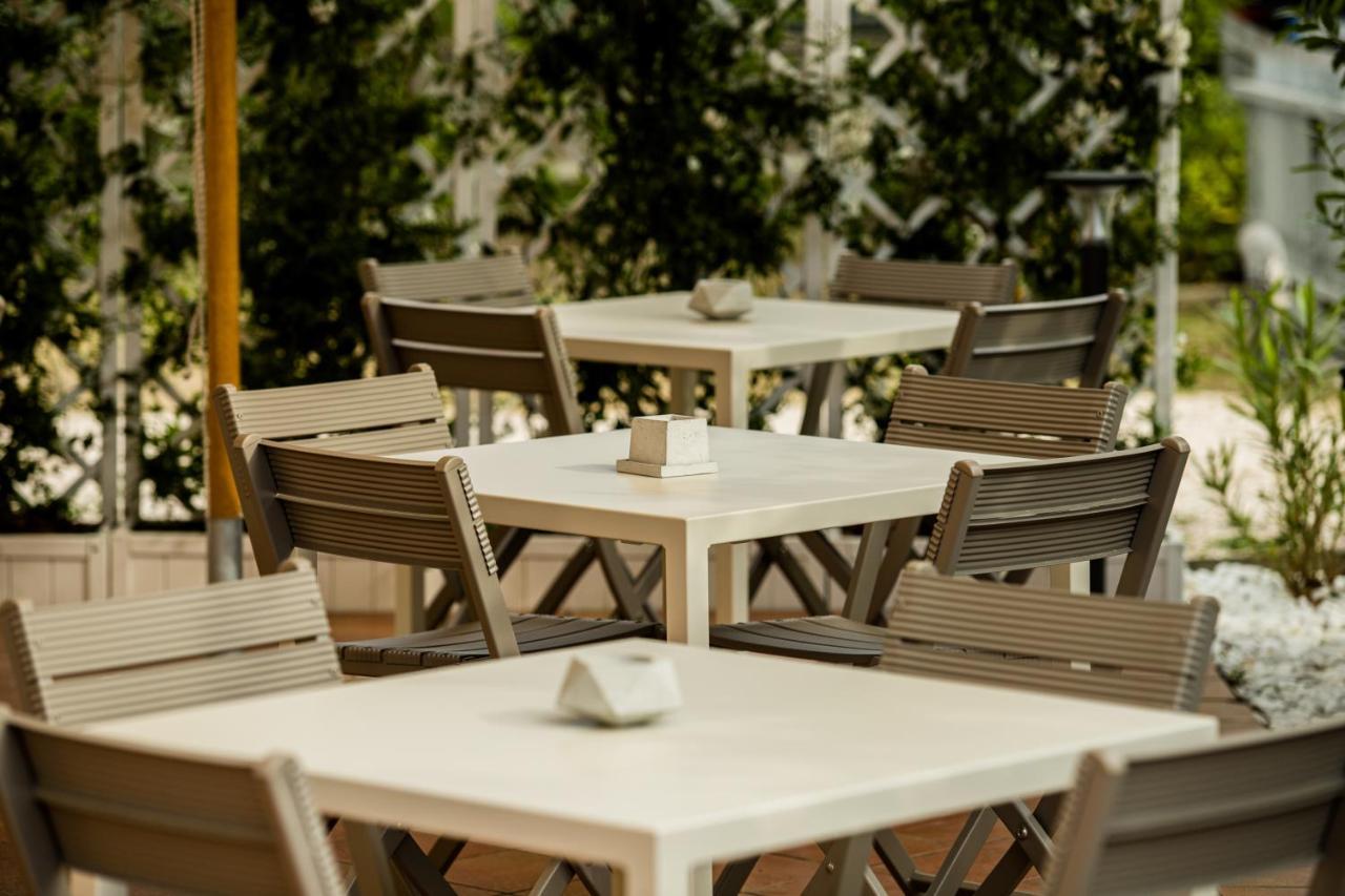 Hotel Lydia Cervia Eksteriør billede